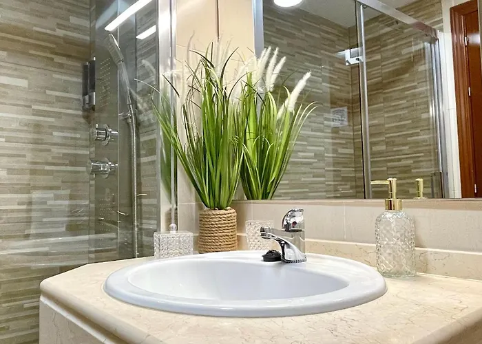 Confort A Un Paso Del Casco Historico, Parking Gratis En El Mismo Edificio קורדובה