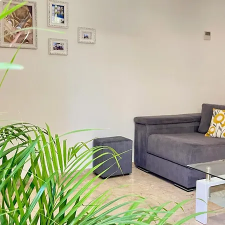 Confort A Un Paso Del Casco Historico, Parking Gratis En El Mismo Edificio Cordoue